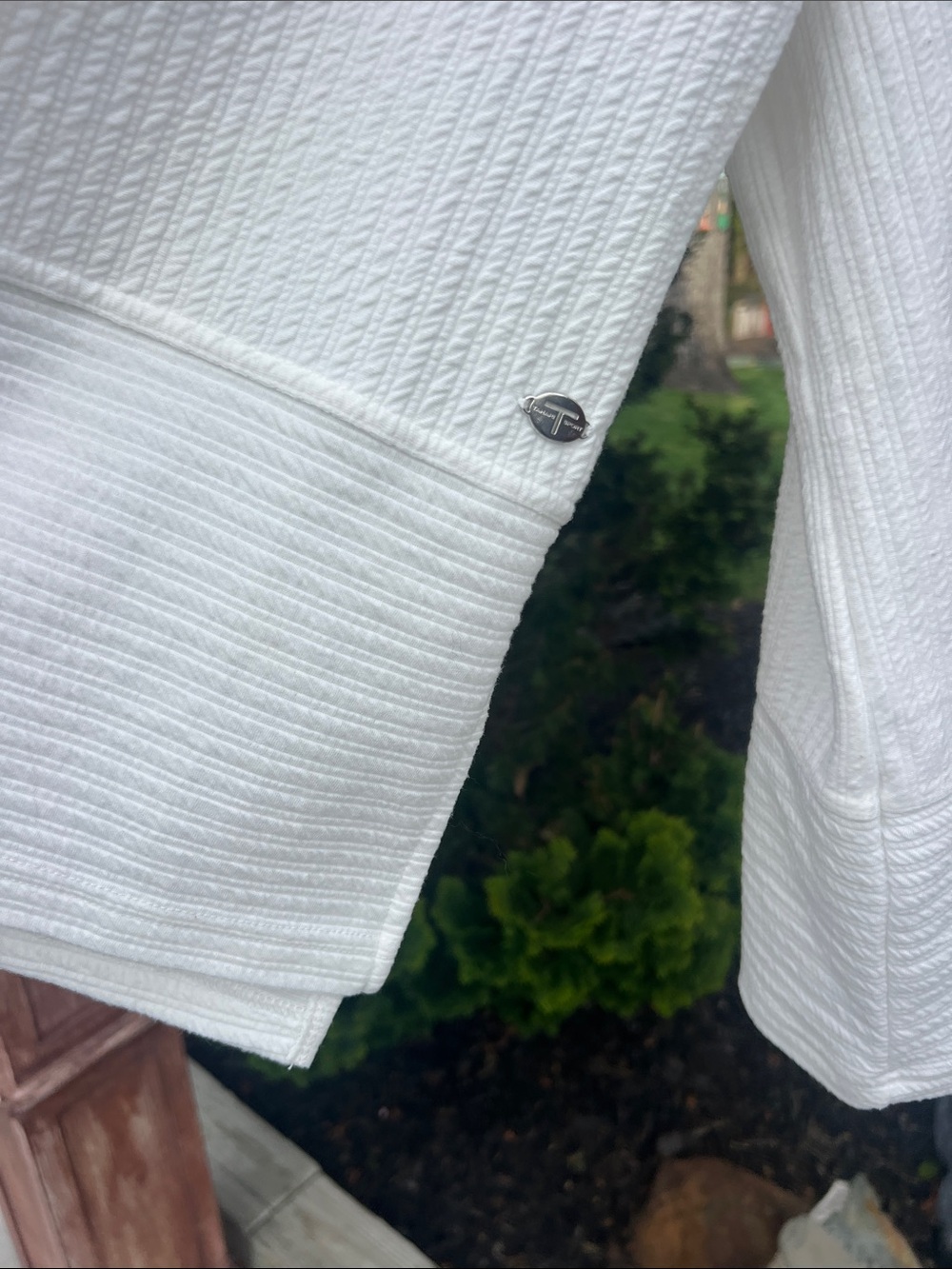 Tahari top - Picture 4 of 7